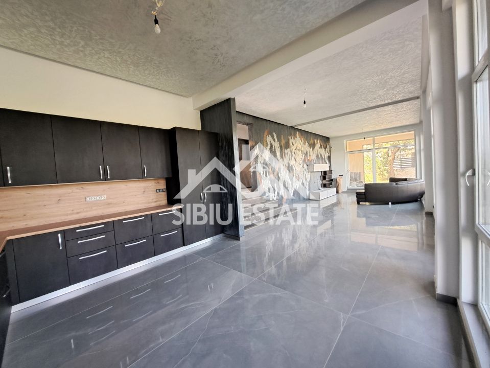 Casa Sibiu Cisnadioara, garaj, piscina, terase panoramice - Poză 14