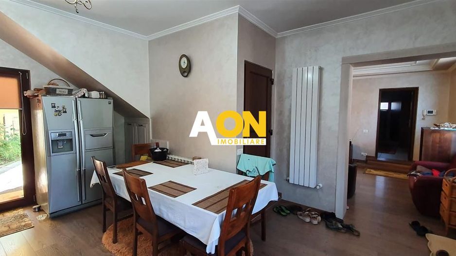 Casa 10 camere, ideala ca pensiune, zona Cetatii Alba Carolina - Poză 21