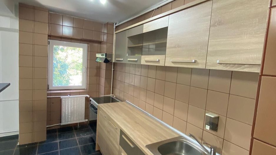 Inchiriez gasoniera Timpuri Noi + loc de parcare - Poză 4