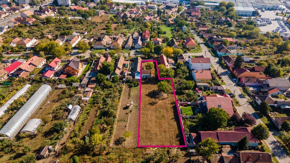 Teren construibil, cu utilitati, în  Aradul Nou, 2200 mp - Poză 2