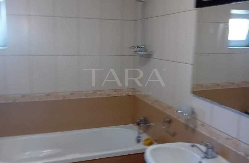 Apartament decomandat cu 2 camere, 56 mp, balcon generos și parcare. - Poză 7