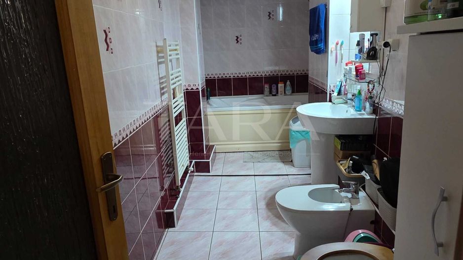Apartament premium cu 3 camere, 100 mp, 2 băi, mobilat, utilat. - Poză 8