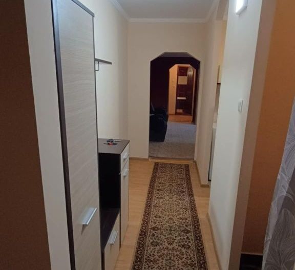 Vând apartament 2 camere Micro 16 , parter !! - Poză 2