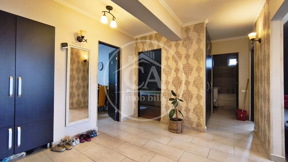 Apartament de vânzare cu 4 camere în zona Decebal, Oradea - Poză 5