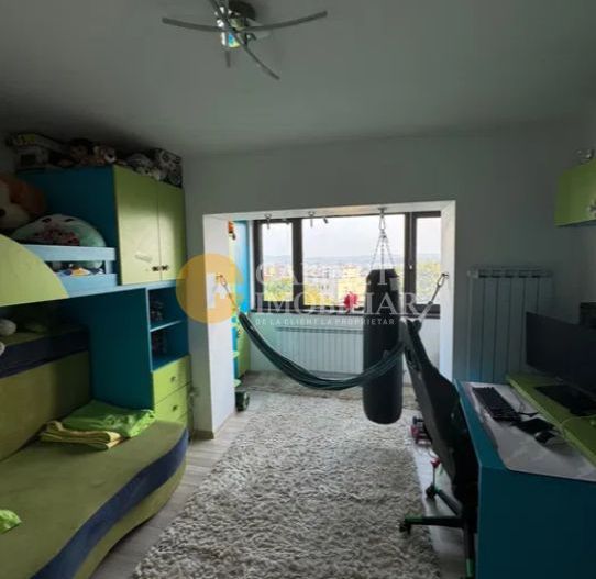 Copou - 4 camere - 107mp - garaj - etaj intermediar - Poză 3