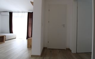 Apartament 2 camere, 3 balcoane, loc de parcare, centrala proprie, Dumbravita - Poză 7