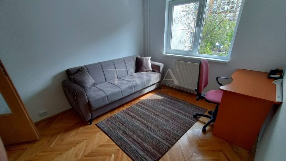 Proprietar, apartament 4 camere decomandate, bd. Titulescu. - Poză 1