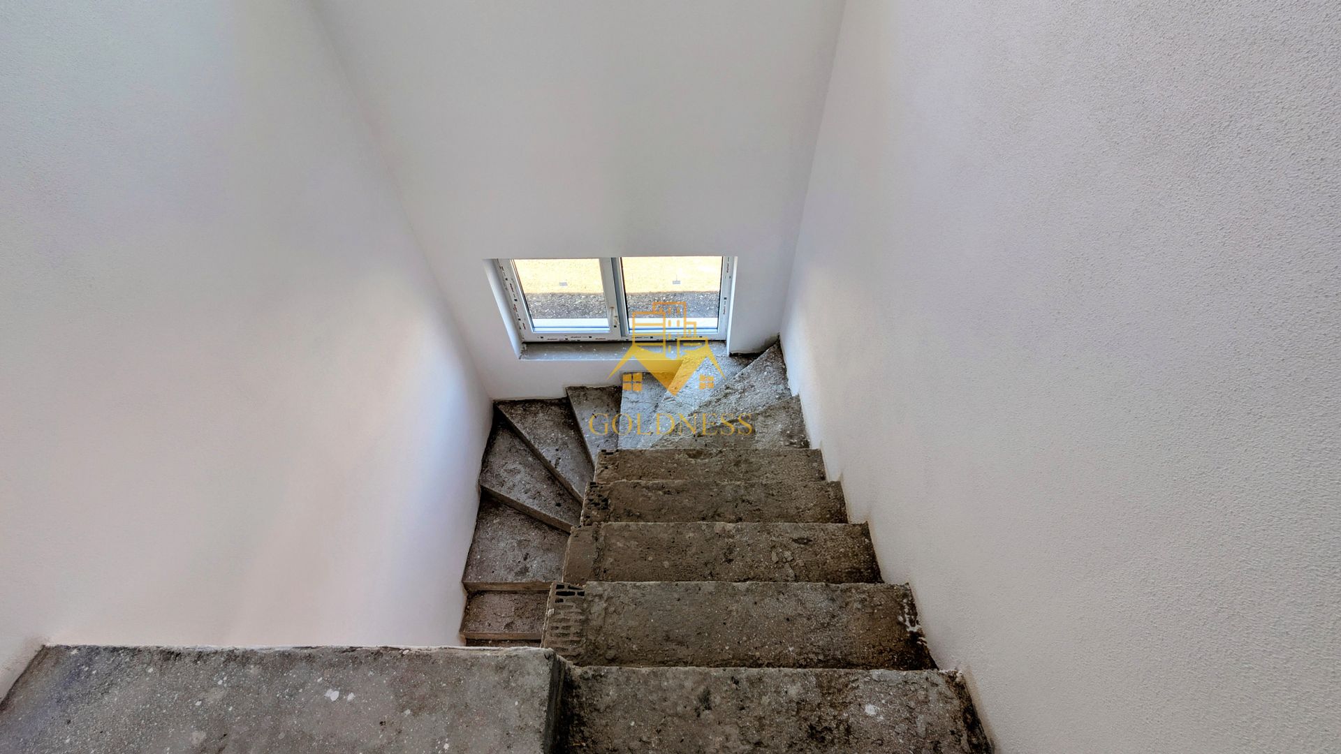 Vila, 4 Camere, Dezmir, Constructie Noua, 450 mp, 4 Bai, 2 Parcari - Poză 11