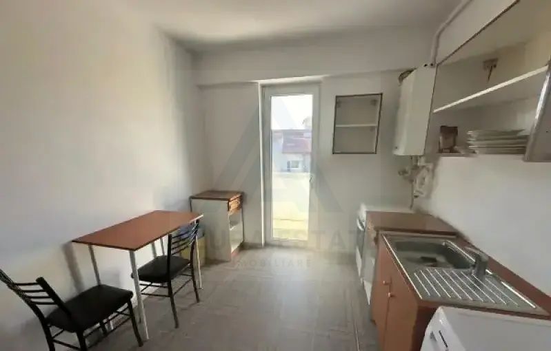 Garsoniera 37 mp balcon etaj 3 cu lift zona Mihai Viteazu - Poză 5