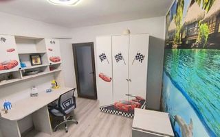 De inchiriat apartament 3 camere Micro 16, 450 euro - Poză 3
