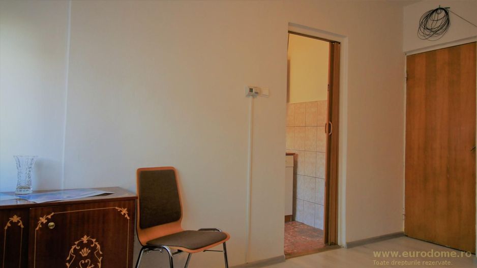 Exclusivitate - garsoniera, zugravită, centrală proprie - Poză 9