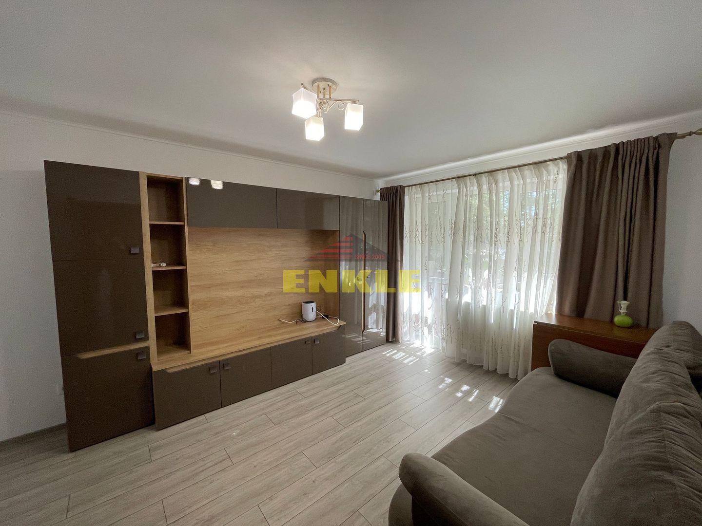 De inchiriat apartament cu 2 camere, zona Unirii - Poză 1