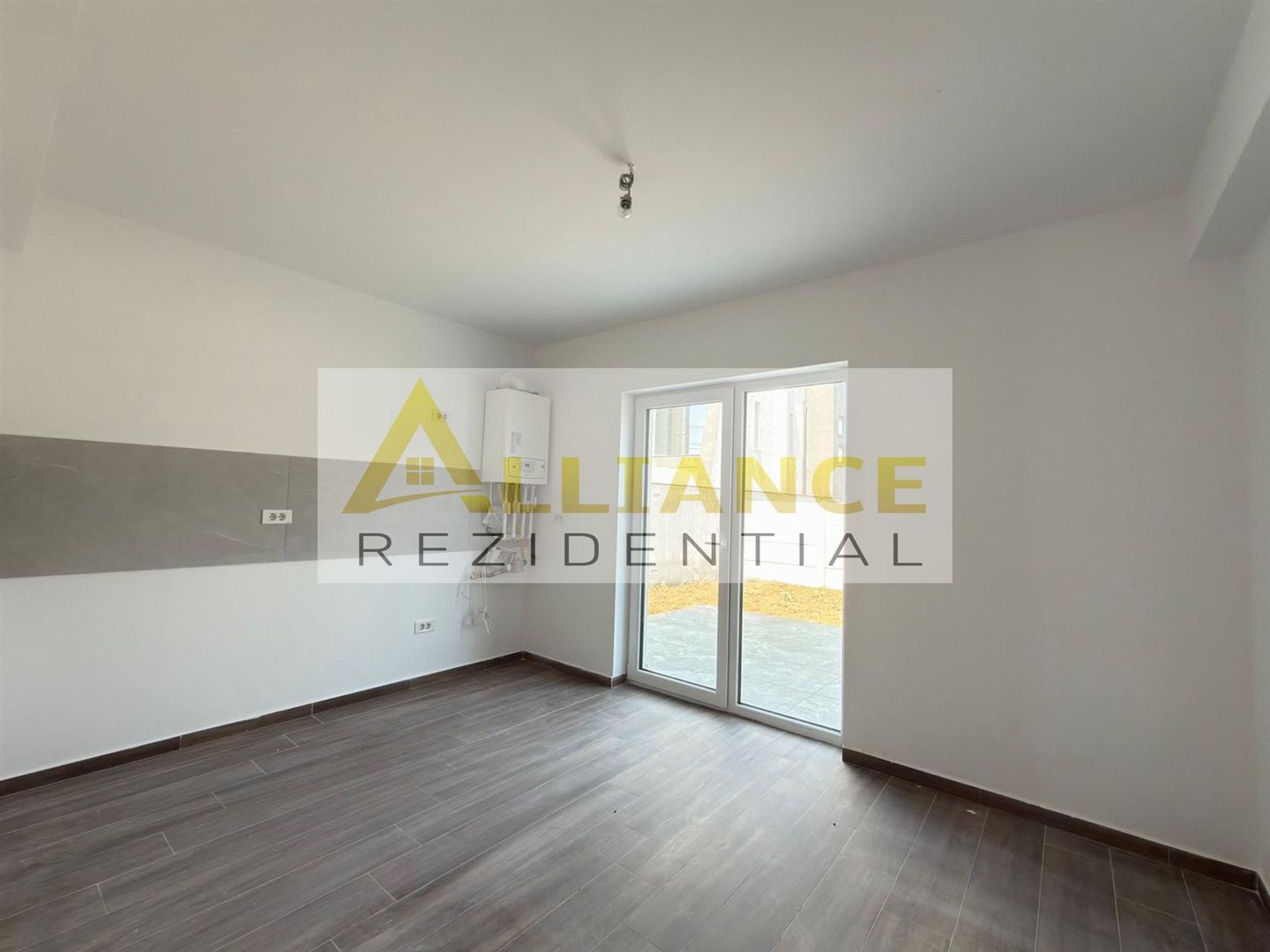 Casa individuala ~ P+1E+POD ~ 5 camere - 2 bai ~ 309 teren - Poză 4