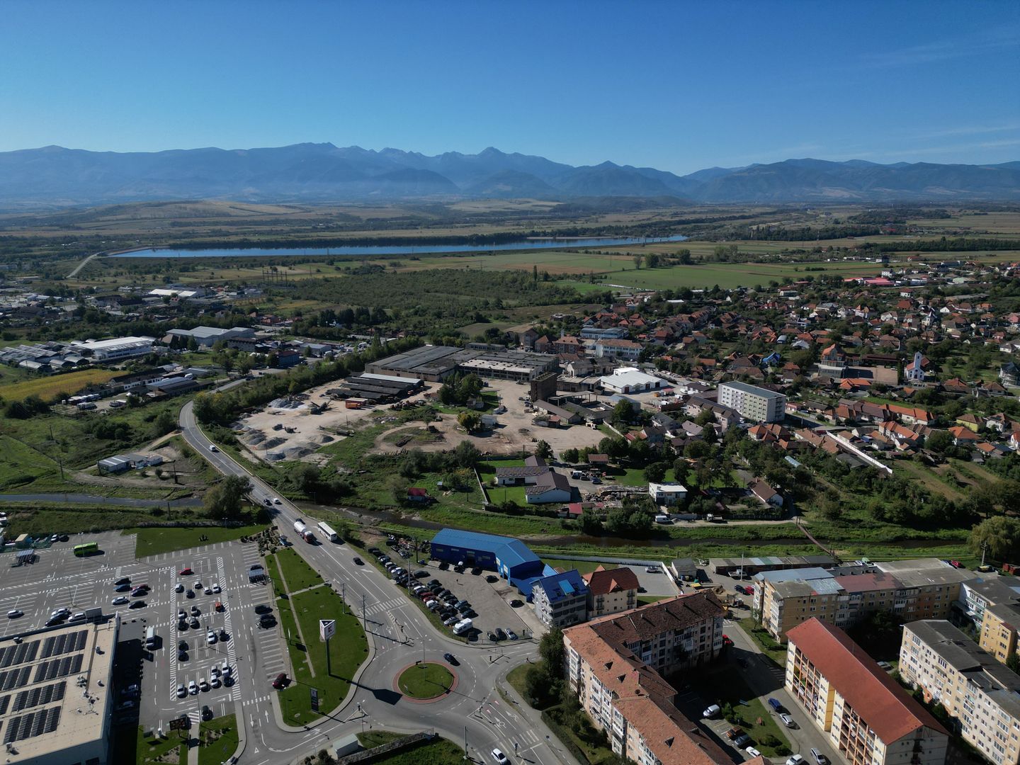 Oportunitate strategică de dezvoltare în Hațeg 3.079 mp - Poză 2
