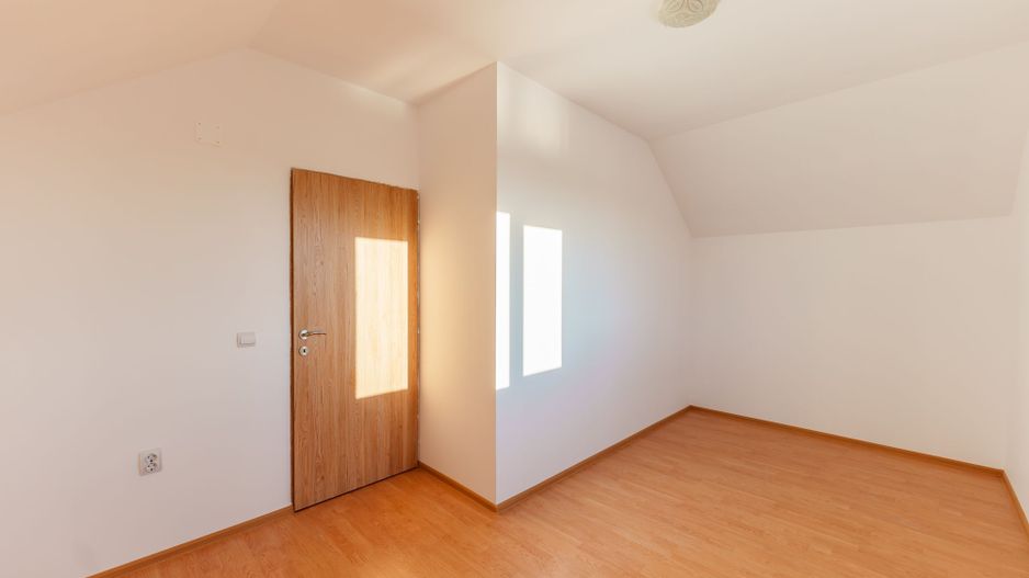 Casă nouă la cheie în Cruceni - Poză 8