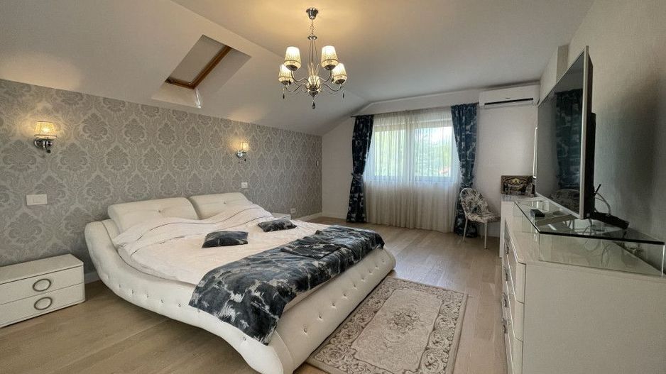 Cornu de Jos  Doua  case moderne, crama la subsol, prosumator - Poză 25