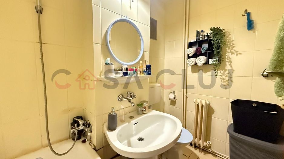 2 camere decomandate, lângă Baza Sportivă La Terenuri - Poză 5