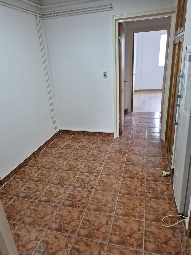 Militari – Piata Veteranilor, 2 camere decomandate, Centrala proprie, Metrou - Poză 3