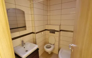 3 CAMERE IN COSMOPOLIS - Poză 13