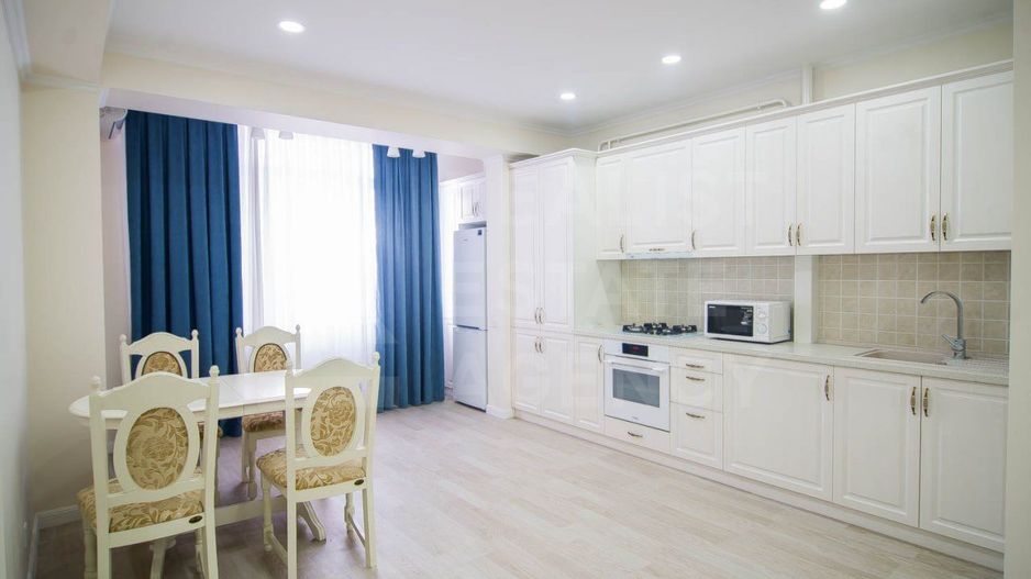 Chirie, apartament, 2 camere, str. Melestiu, sectorul Centru - Poză 4