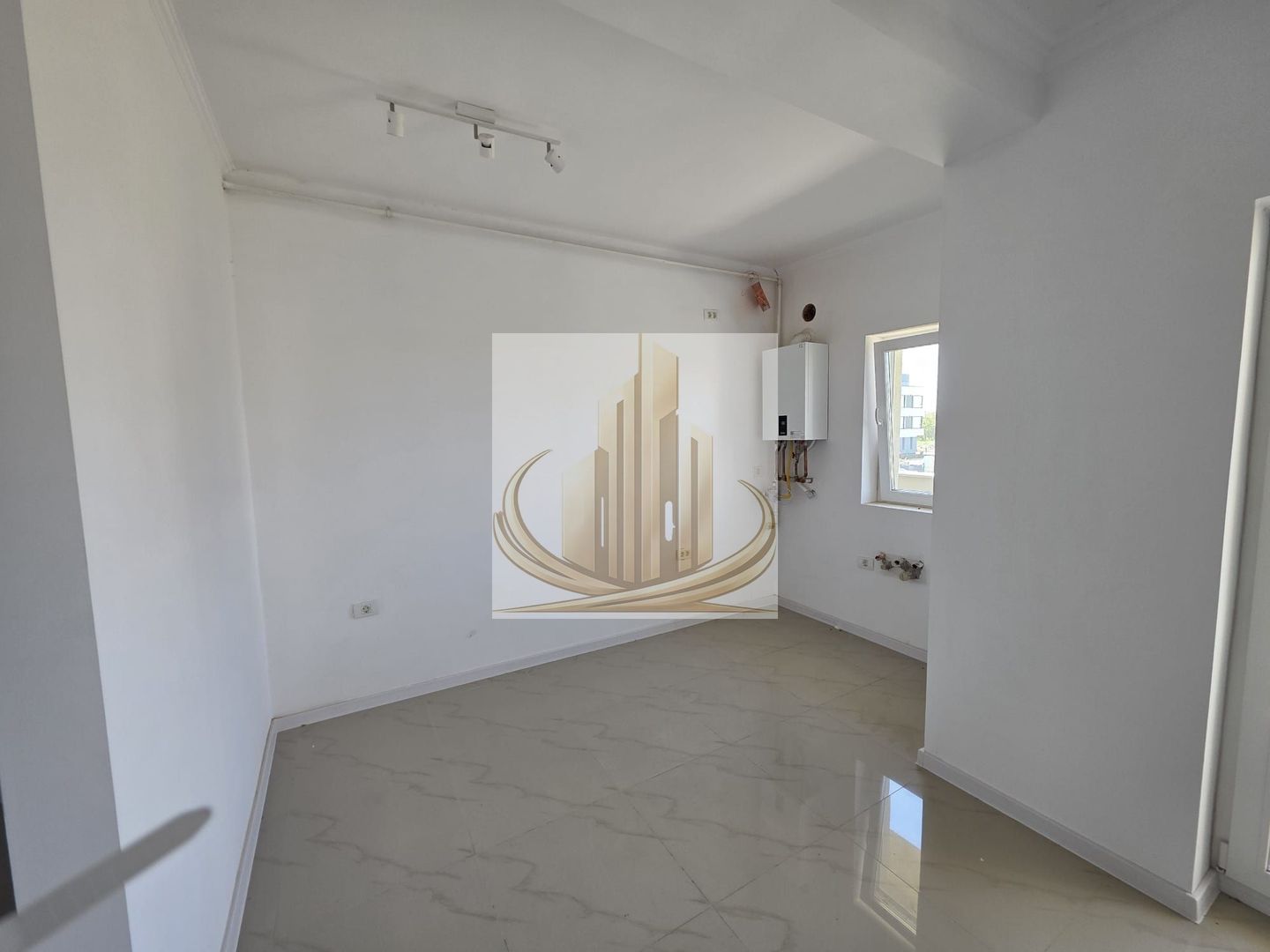 Apartament 3 camere, etaj 1, bloc nou, Zona Mehala - Poză 3