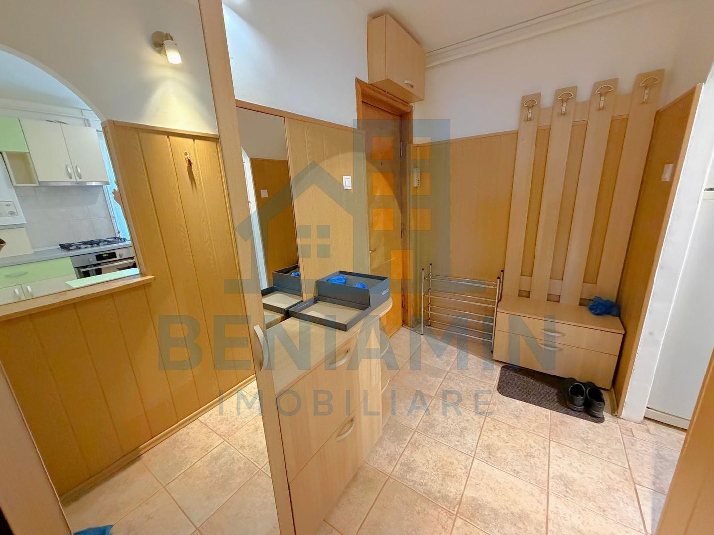 2 camere-etaj 1-centrala termica-mobilat-utilat-Sala sporturilor - Poză 8