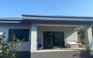 Casa individuala parter cu garaj - Dumbravita - Poză 4