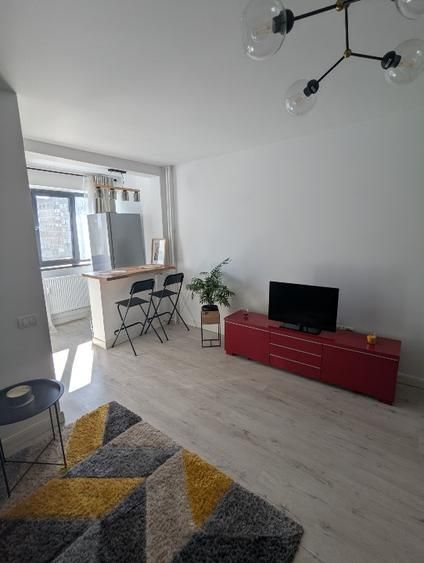 Garsonieră de închiriat, renovată în 2025, mobilată și utilată. - Poză 2