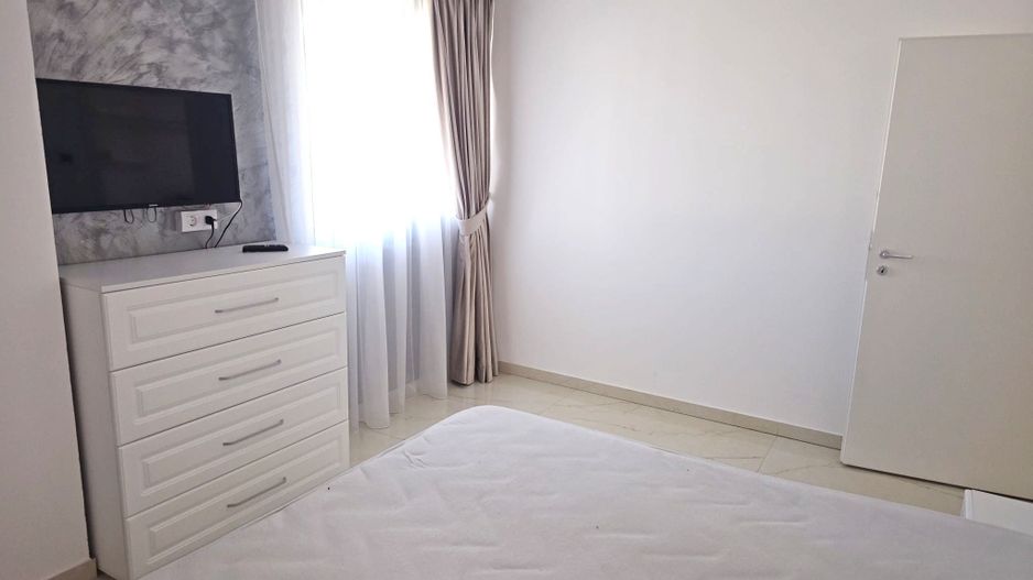 Inchiriere 2 camere Complex Roka, Micro 17 – parcare – 630 euro/luna - Poză 8