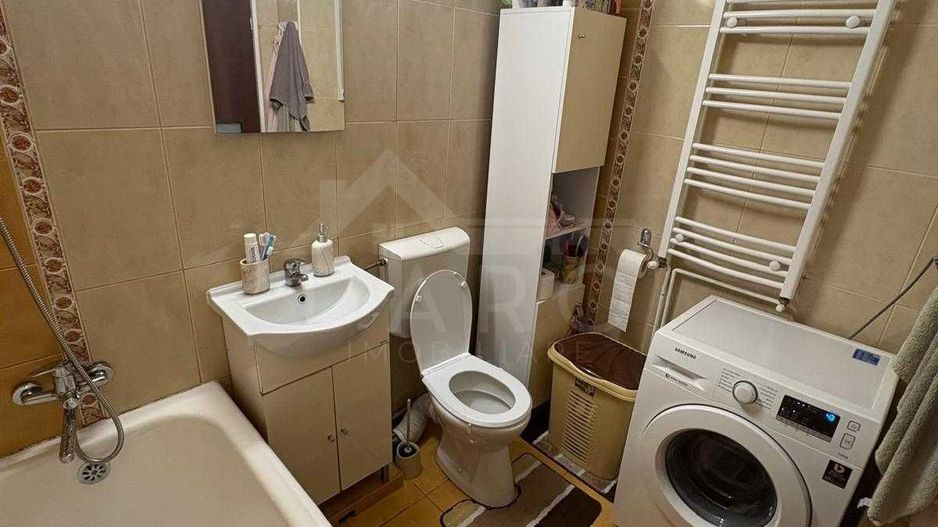 Apartament cu 3 camere - Poză 3