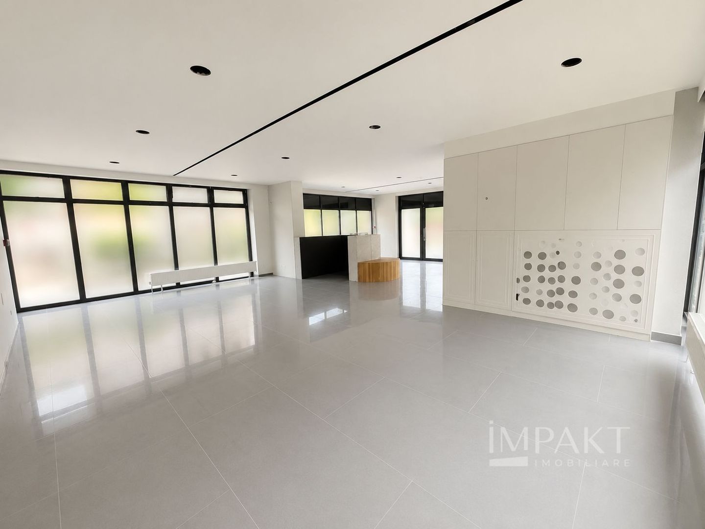 Spatiu comercial 124 mp - 2 parcari.  Str. Somesului+ - Poză 2