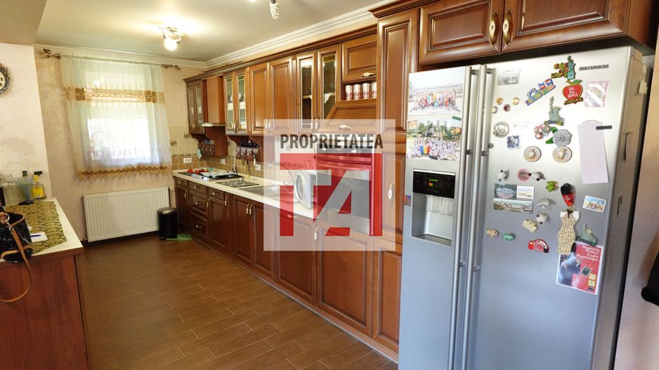 Casa spatioasa si teren de 1500mp Unguras - Poză 9
