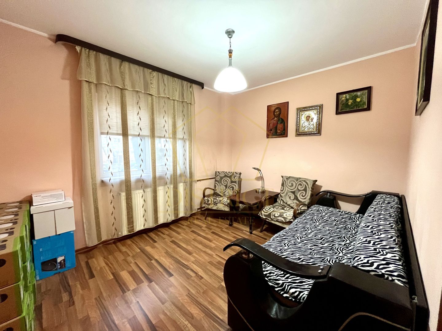 Apartament cu 2 camere și boxa | Dâmbovița | Restaurant Nora - Poză 4