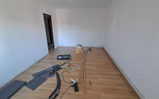 Apartament 3 camere | Etaj 2 | Zona Micro 17 - Poză 4