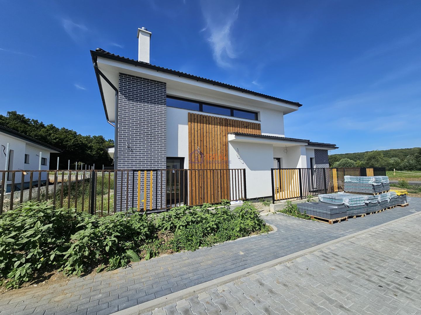 Casa Individuala pe un singur nivel cu 590 mp de teren - Poză 1