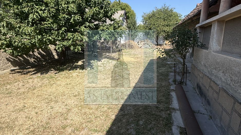 Casa 3 camere, beci ,teren 610 mp + grădină 620 mp-Loc. Cuciulata - Poză 4