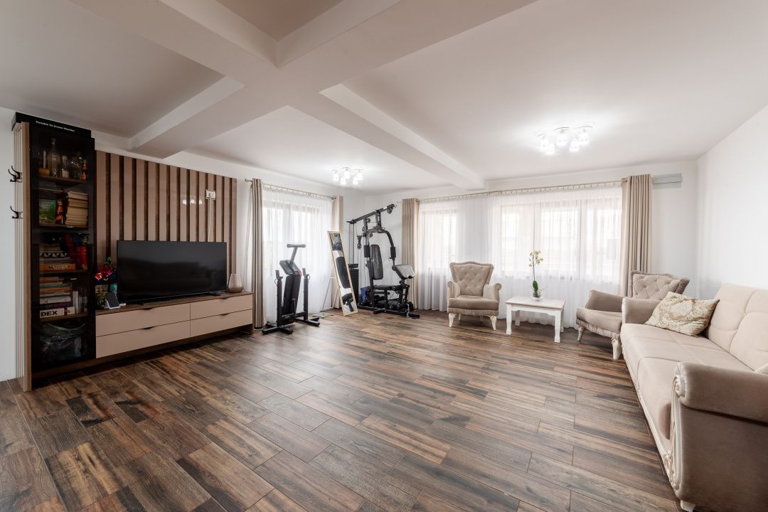 Casa P+M, 120mp utili, teren 477mp, Bradu, AG - Poză 14