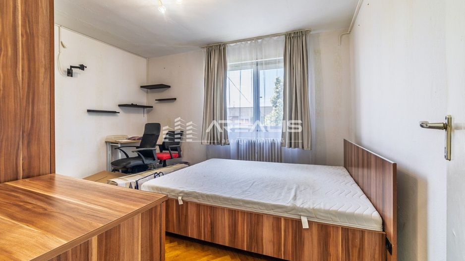 VÂNDUT!!! Apartament 3 camere în zonă centrală - Poză 4