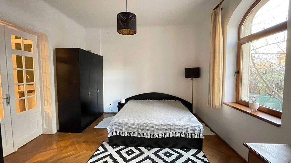 Apartament 2 camere în vilă cu grădină - Poză 6