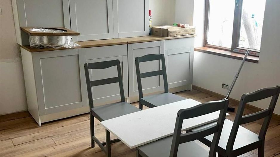 Apartament 3 camere la curte - Poză 1