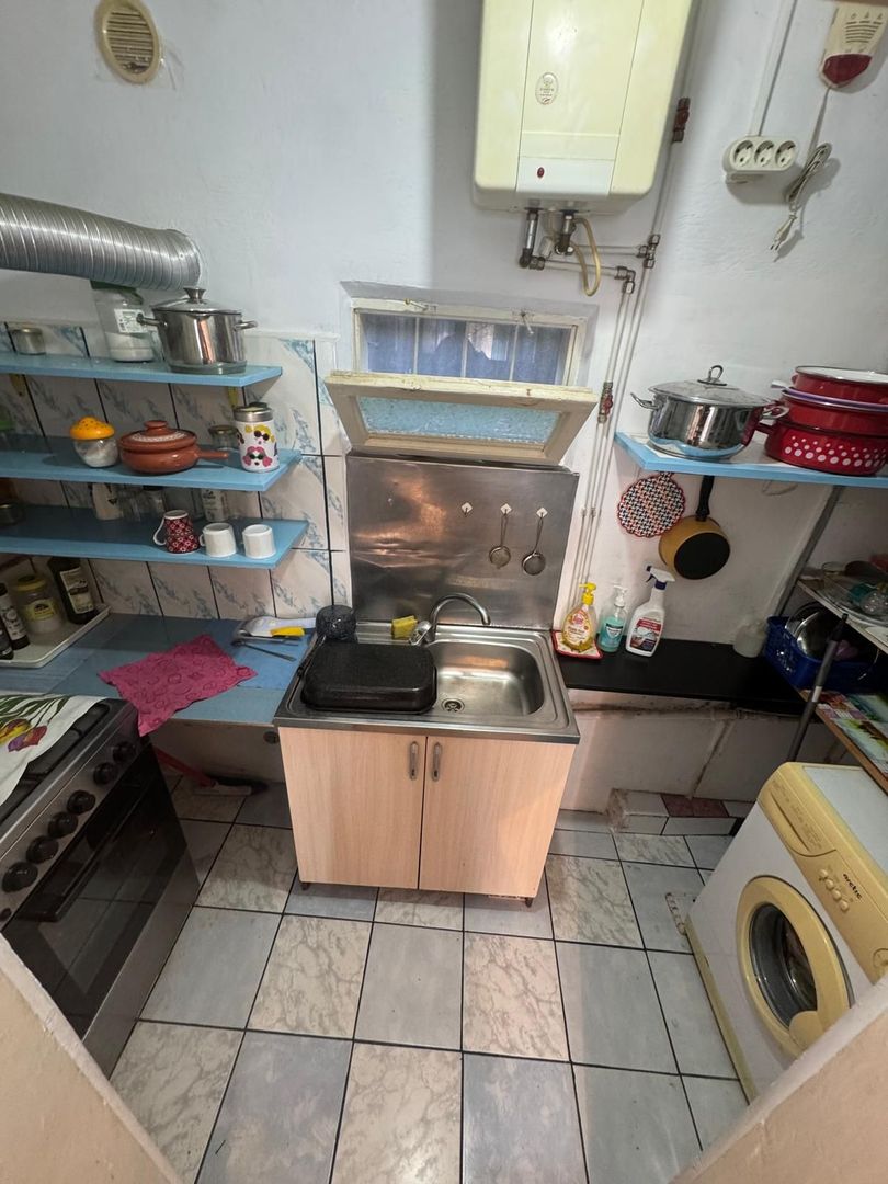 Casă cu garaj și anexe, teren 397 mp – Șoseaua Bălănoaiei - Poză 7