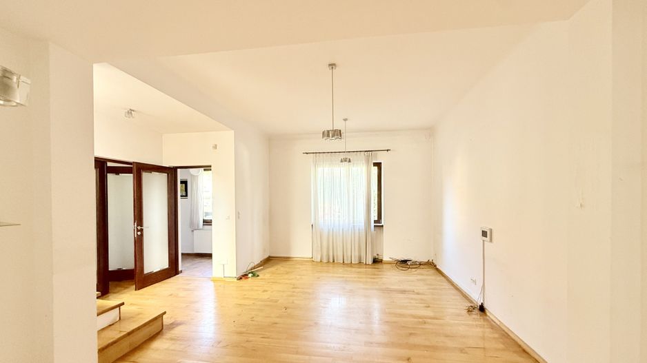 Vilă superbă | Cotroceni | 8 camere terasă și grădină - Poză 12