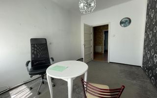 Birou sau locuință! 3 camere decomandate, zona semicentrala! - Poză 2