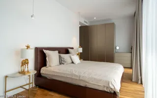 Iancu Nicolae - Vila high-end pe malul lacului, Gradina cu Ponton - Poză 19