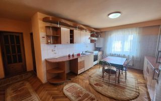 De inchiriat apartament 2 camere, etaj intermediar, zona Sub Stadion - Poză 1