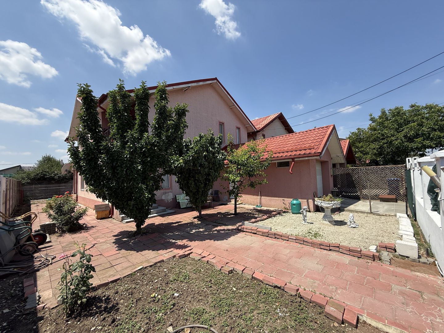 Vila P+1 cu terasă 255 mp + garaj 22,5 mp si teren 417 mp-Berceni ! - Poză 34