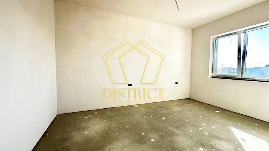 Duplex superb cu 5 camere despartit prin garaj | Dumbravita - Poză 7