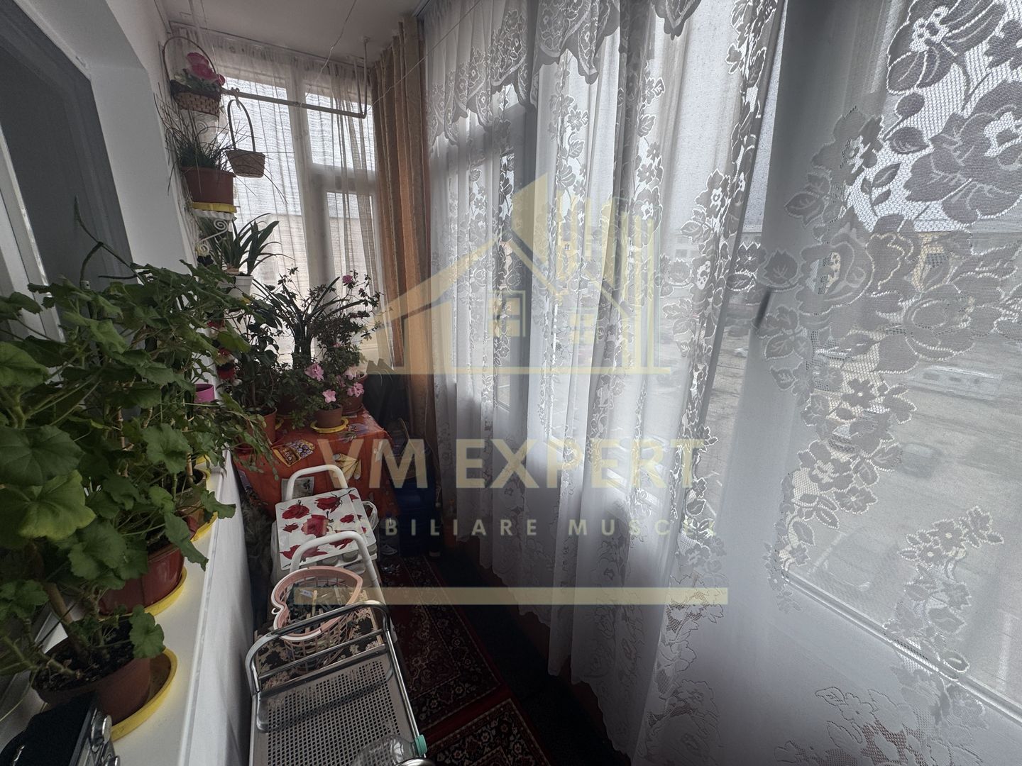 APARTAMENT 2 CAMERE ETAJ 4 VISOI CAMPULUNG - Poză 12