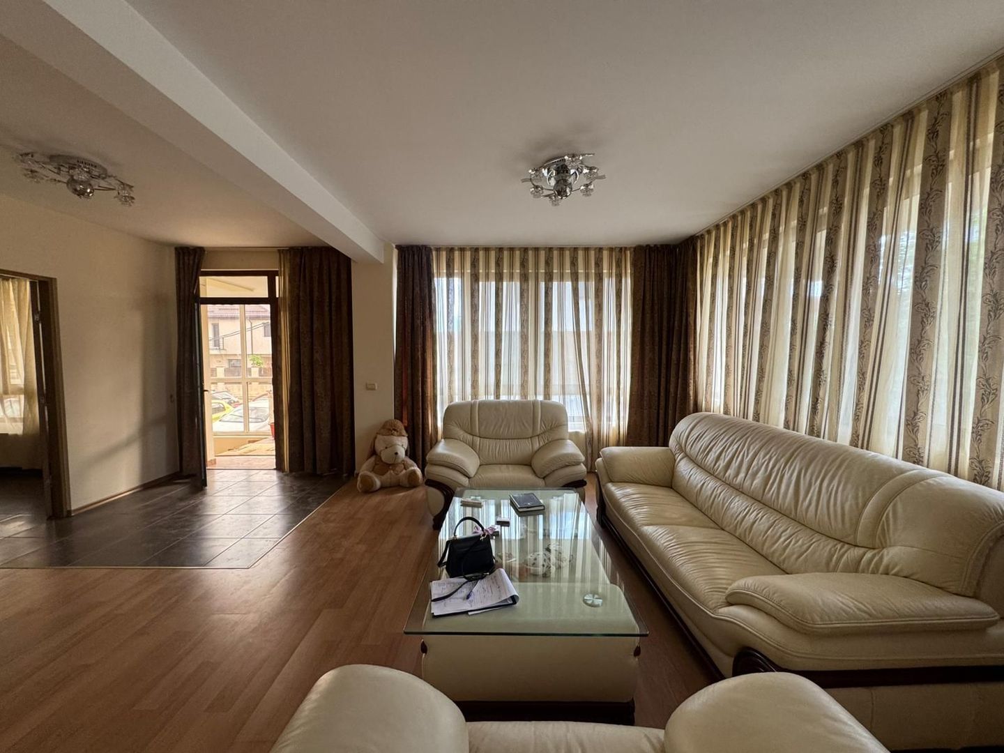 3 camere  || Voluntari || IDEAL PENTRU LOCUINTA SAU SPATIU COMERCIAL - Poză 1