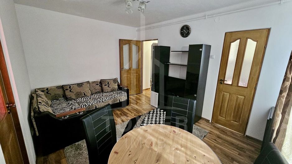 Apartament 3 camere, etaj intermediar, balcon - Poză 2